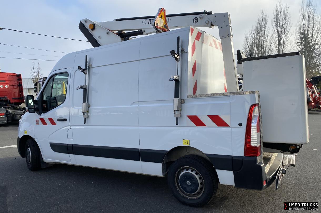 Renault Trucks Master
                                            130