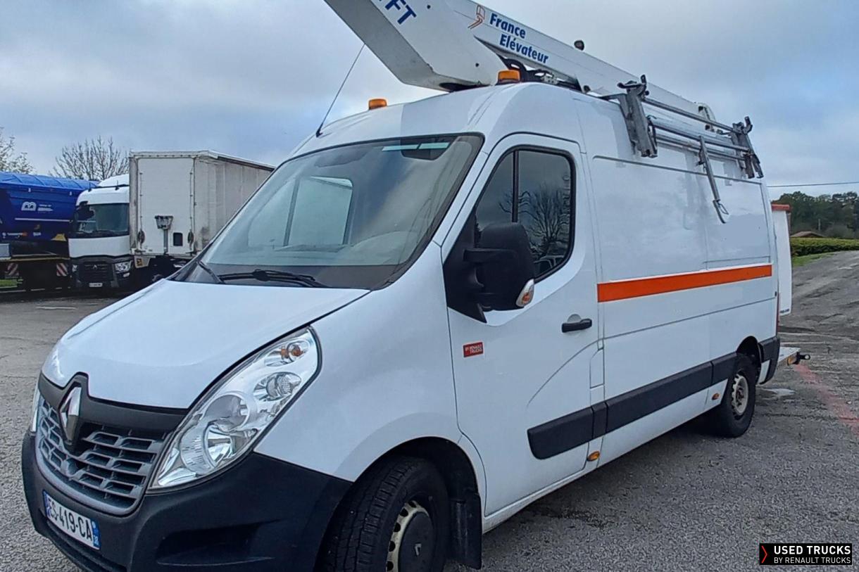 Renault Trucks Master
                                            130