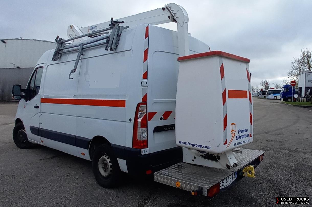 Renault Trucks Master
                                            130