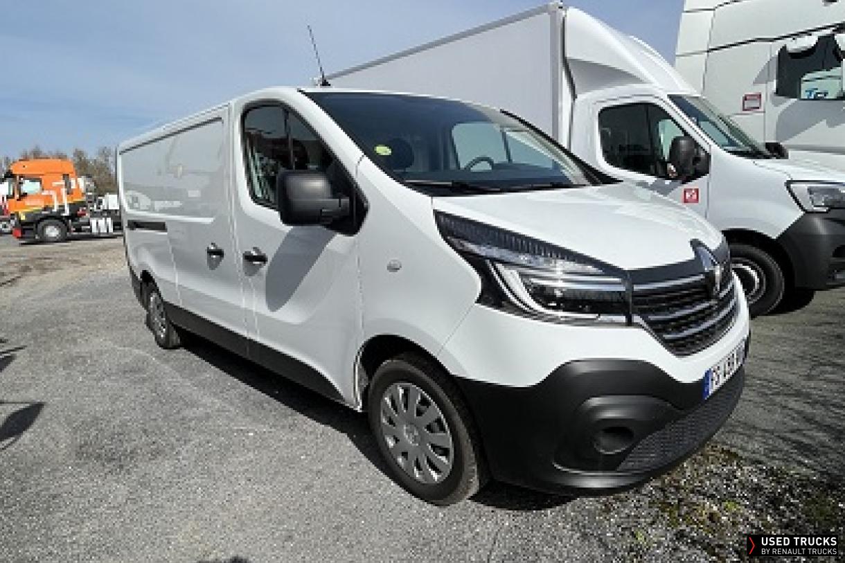 Renault Trafic
                                            120