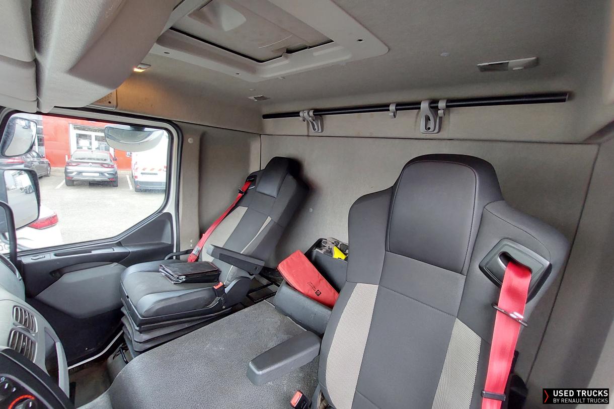 Renault Trucks D
                                            280