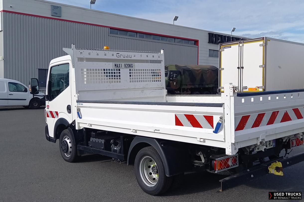 Renault Trucks Maxity
                                            130