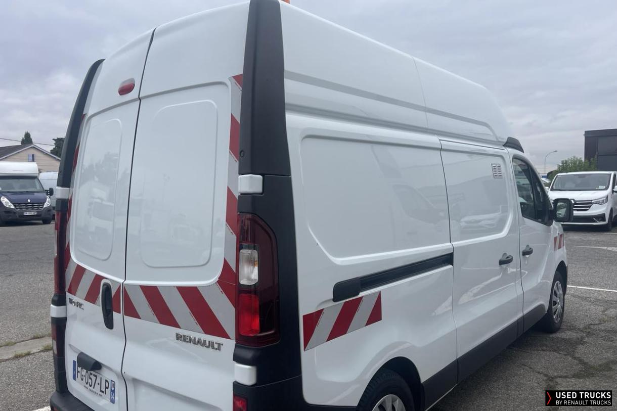 Renault Trafic
                                            125