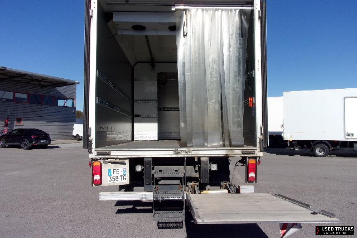 Renault Trucks D 210