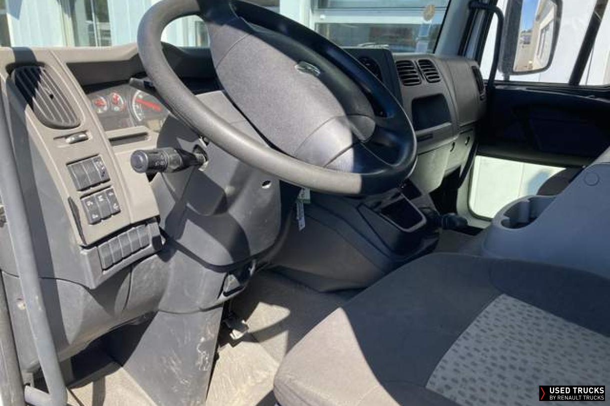 Renault Trucks Midlum 220