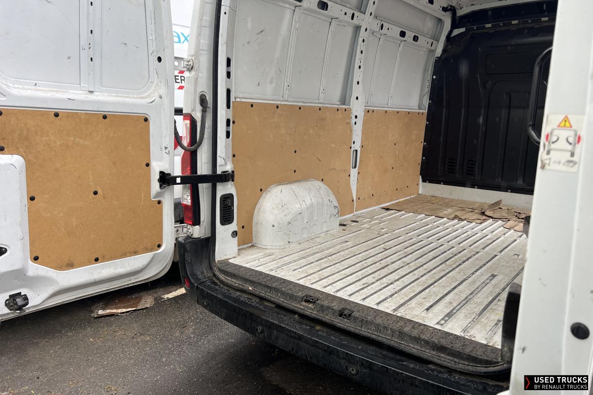 Renault Master 150