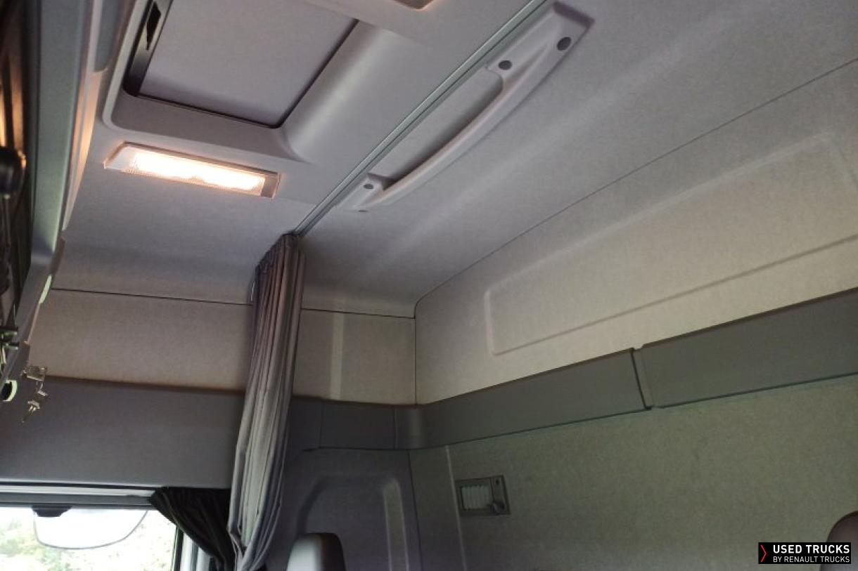 Renault Trucks T 440