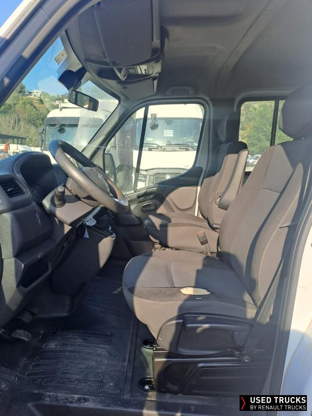 Renault Trucks Master 145
