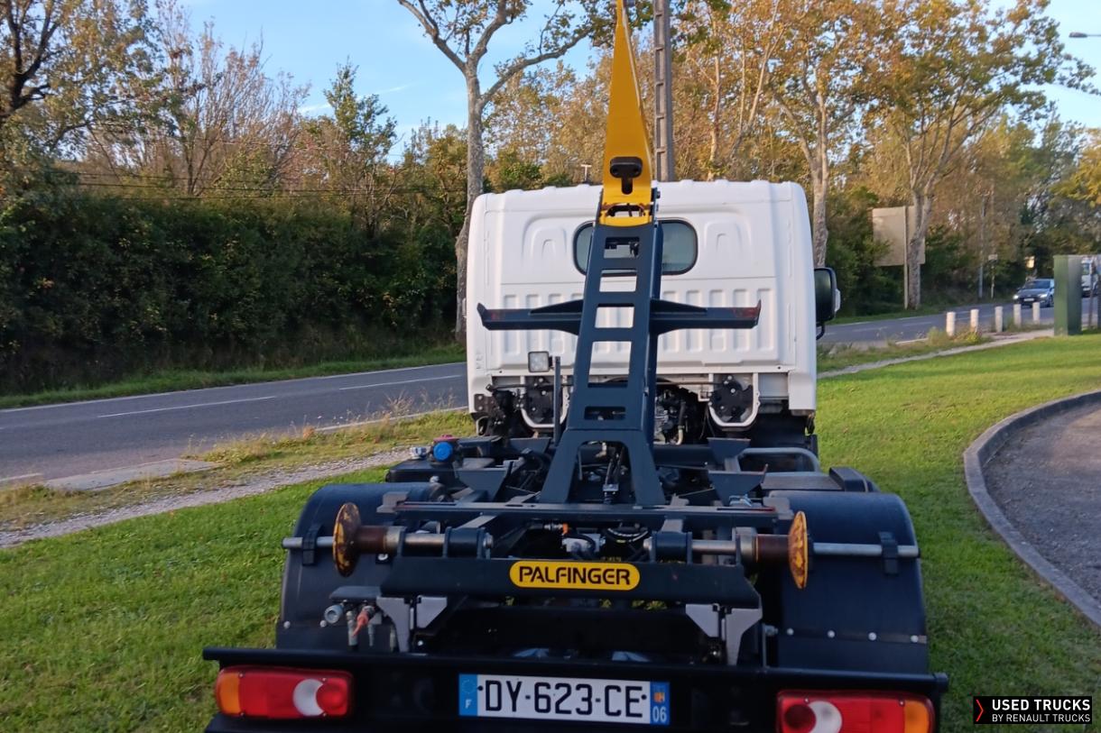 Renault Trucks Maxity 140