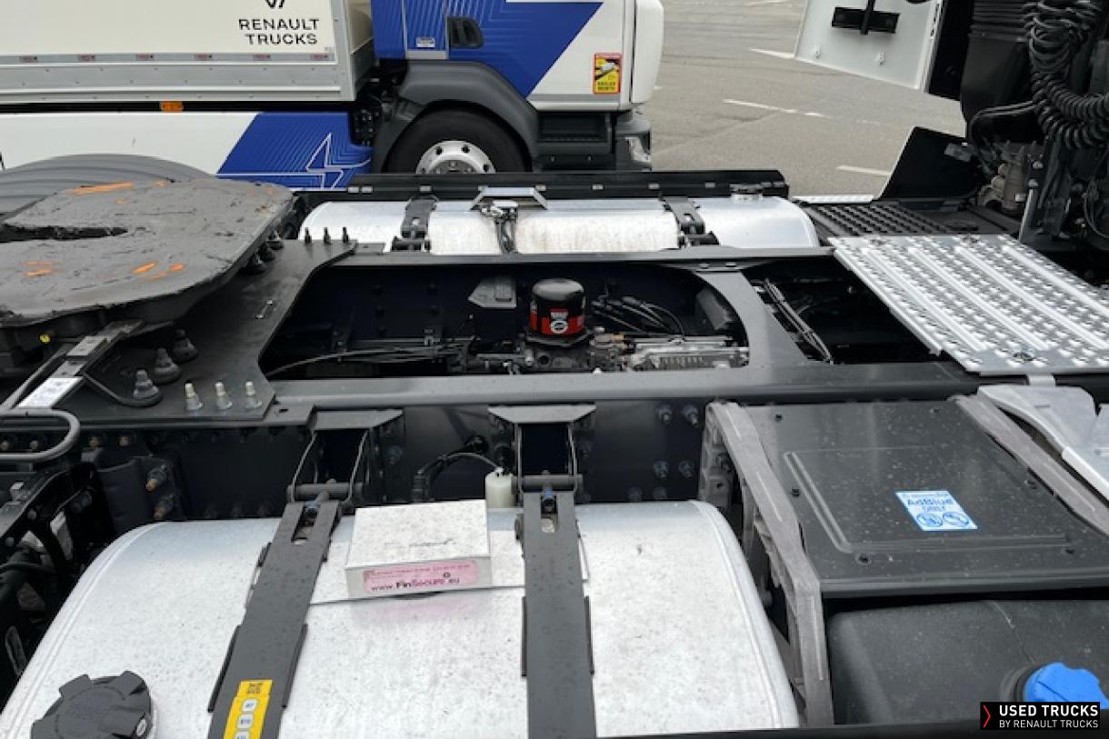 Renault Trucks T High 