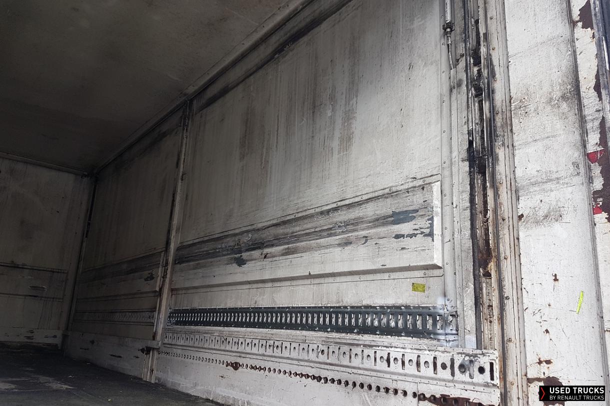 Renault Trucks Premium Distribution 380