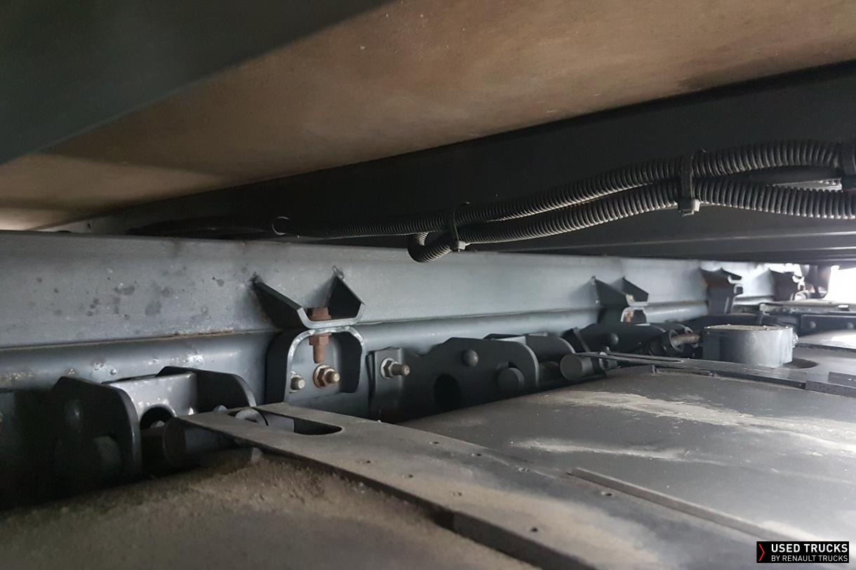 Renault Trucks Premium Distribution 380