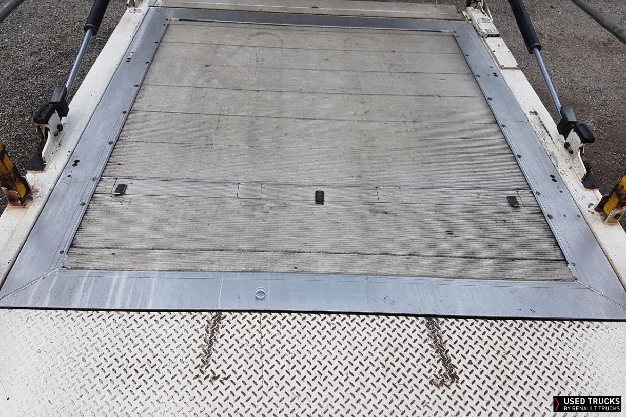 Renault Trucks Premium Distribution 380