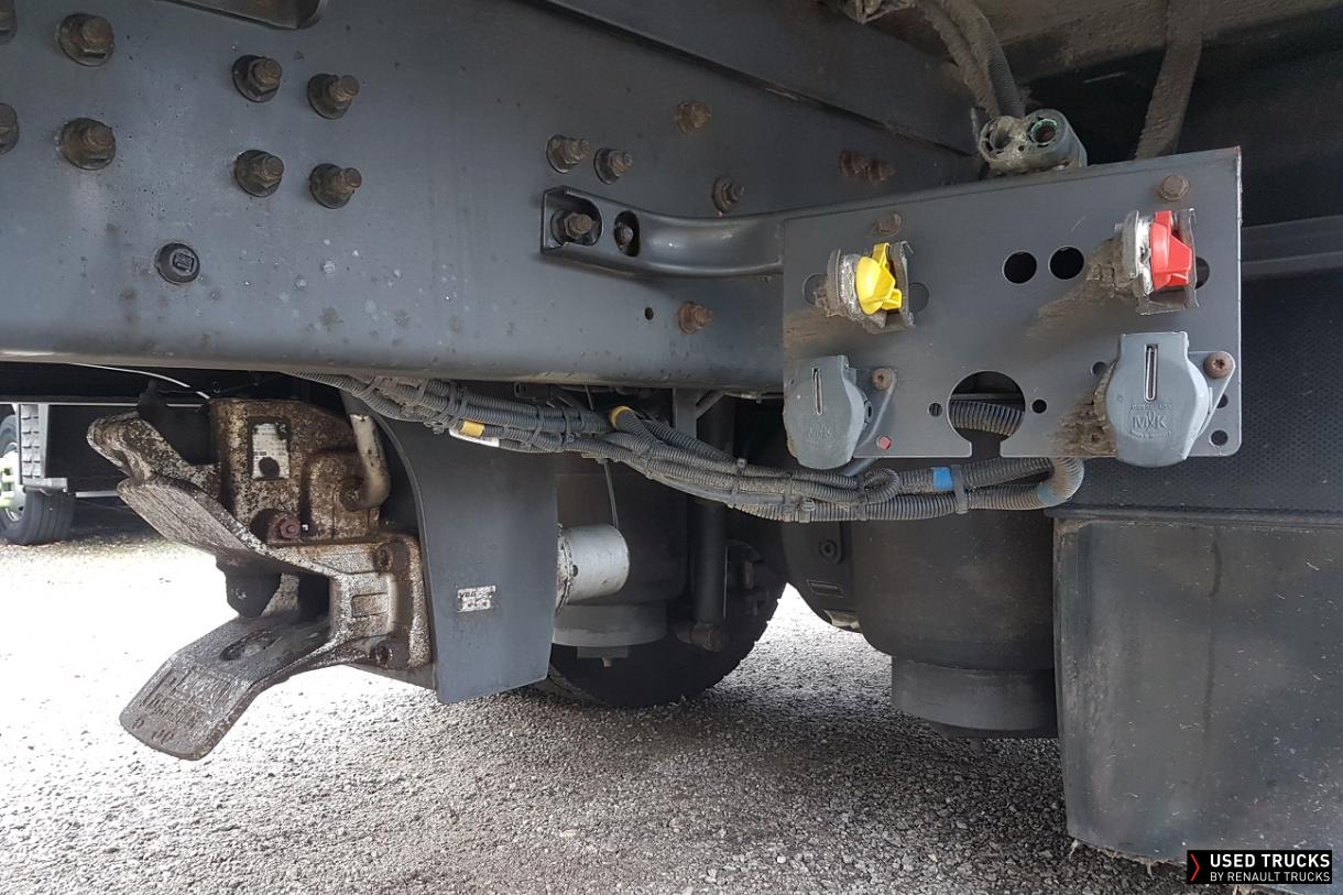 Renault Trucks Premium Distribution 380