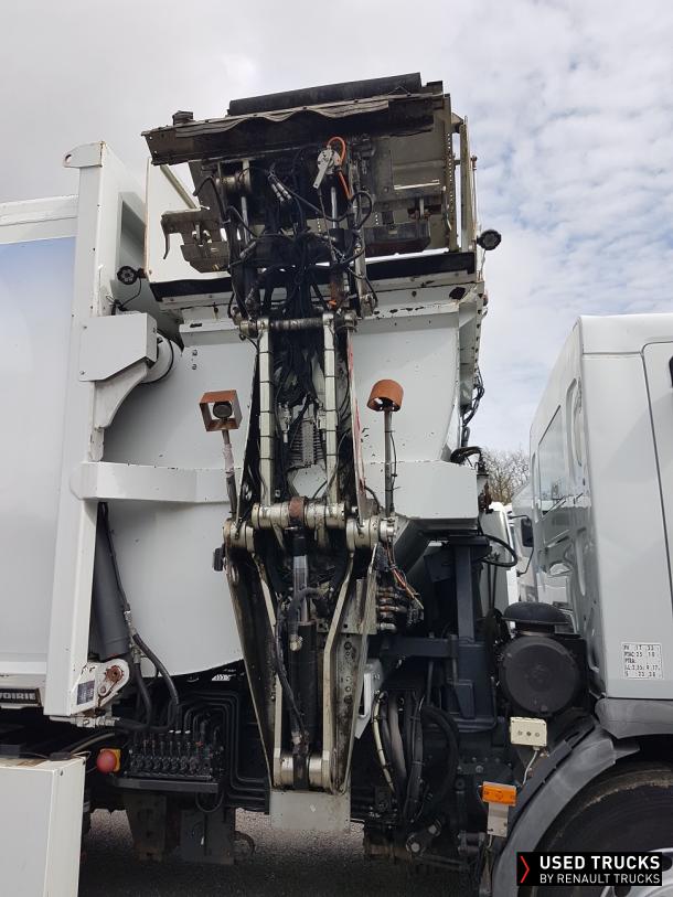 Renault Trucks Premium Distribution 340