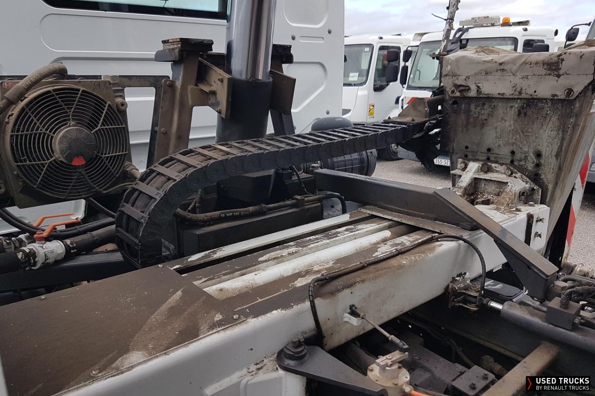 Renault Trucks Premium Distribution 340