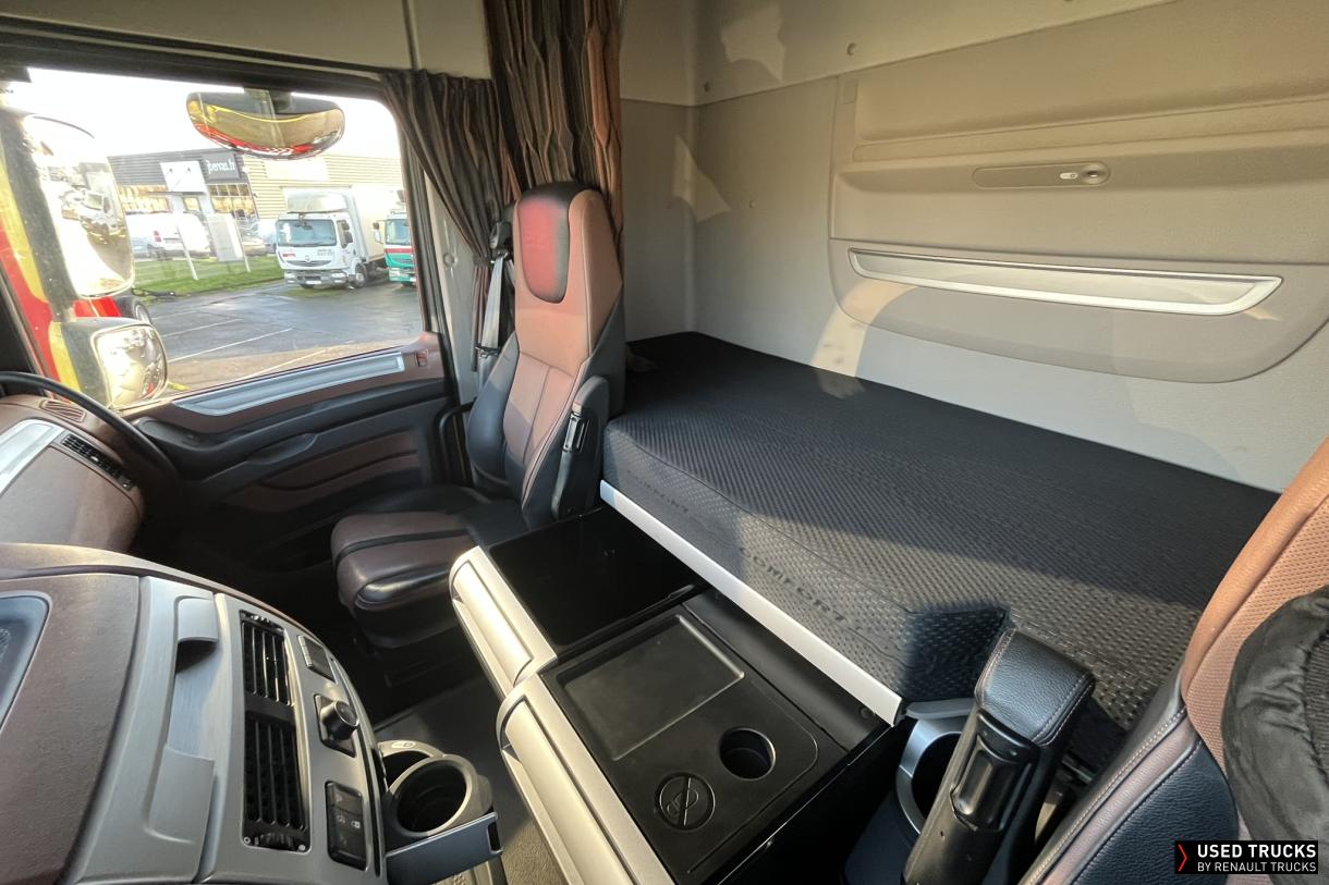 DAF XF105 530