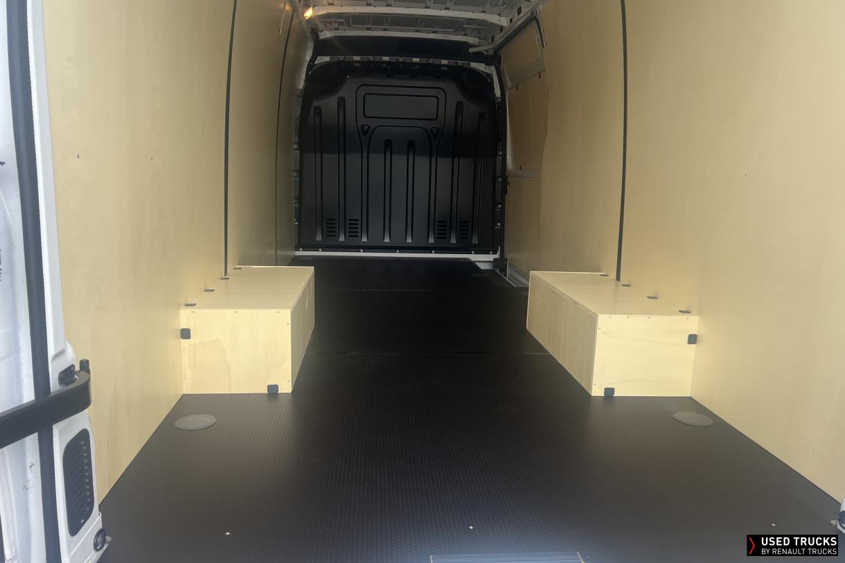Renault Master 165