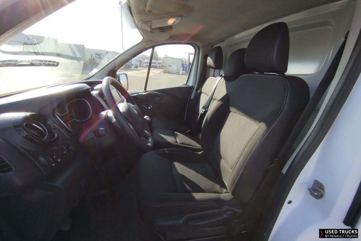 Renault Trafic 145