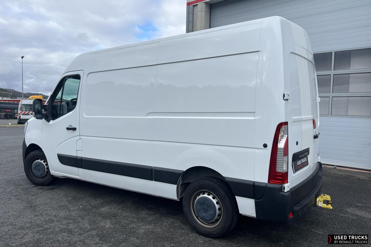 Renault Master 136