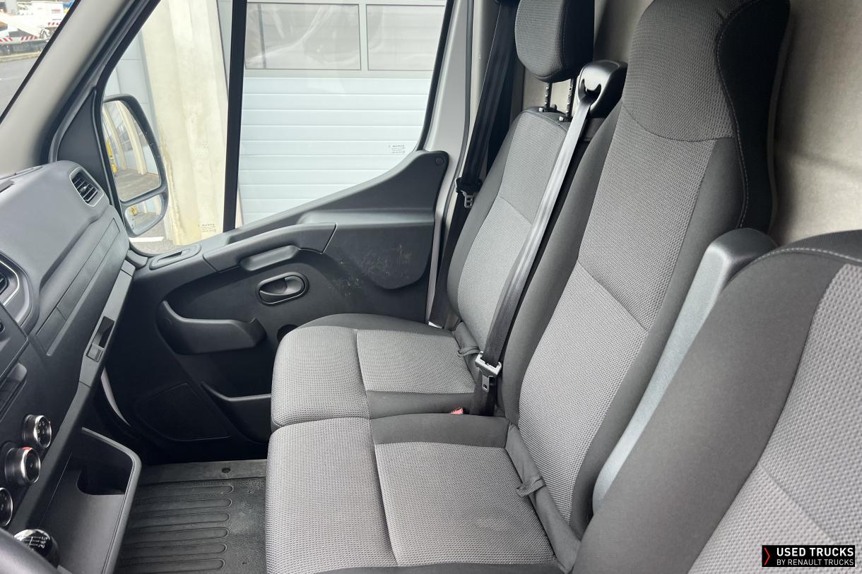 Renault Master 136
