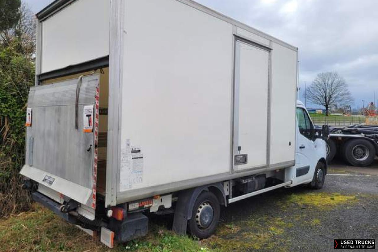 Renault Trucks Master 145