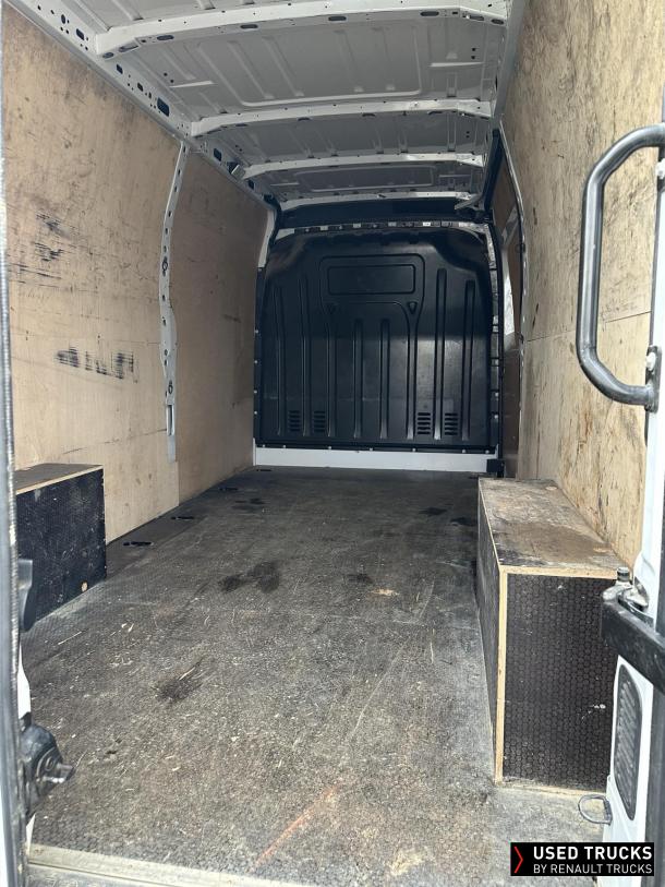 Renault Trucks Master 135