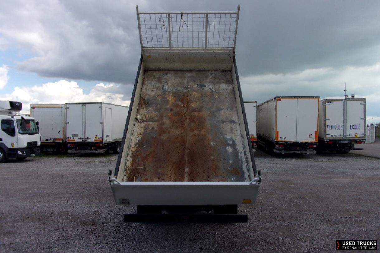 Renault Trucks Maxity 130