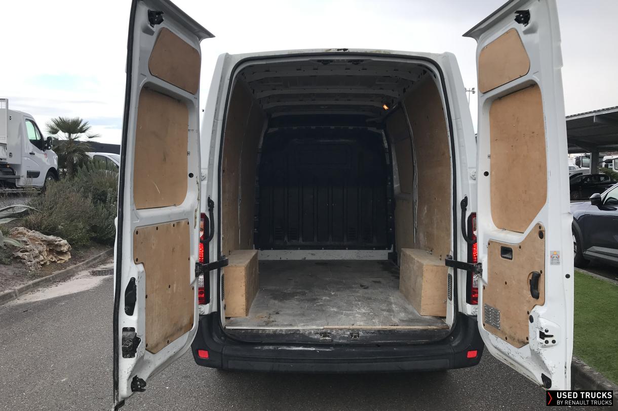 Renault Trucks Master 130
