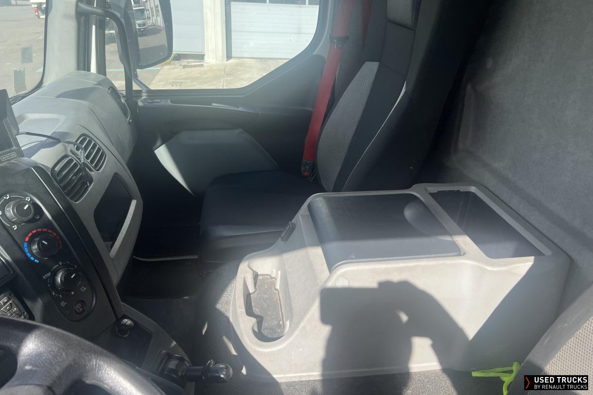 Renault Trucks D 240