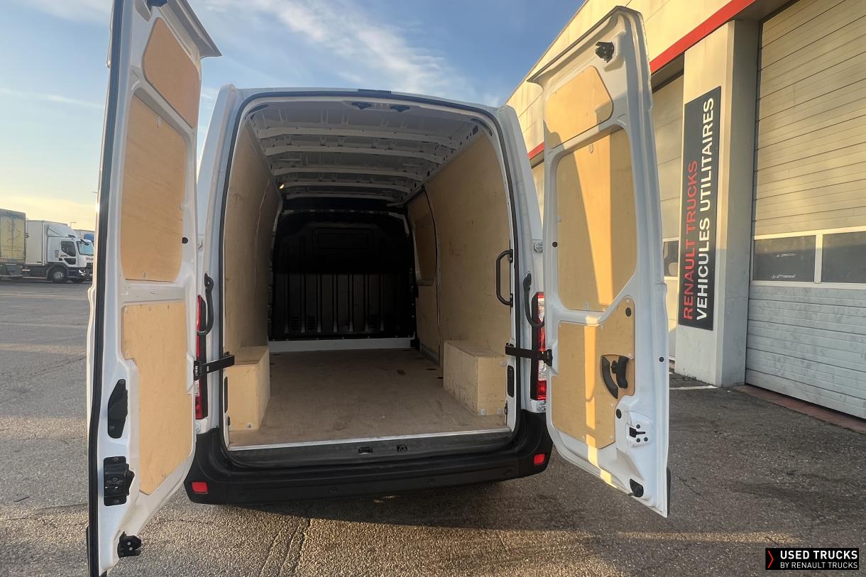 Renault Master 136