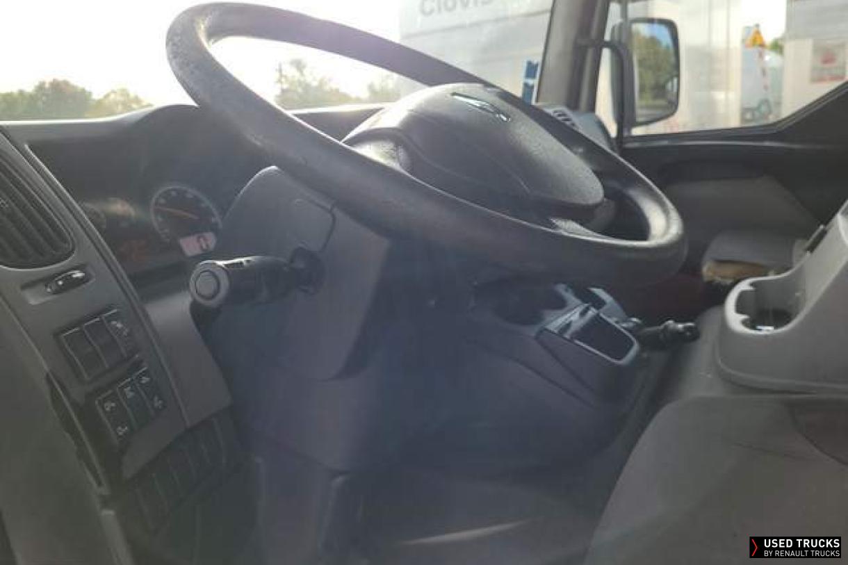 Renault Trucks Midlum 220