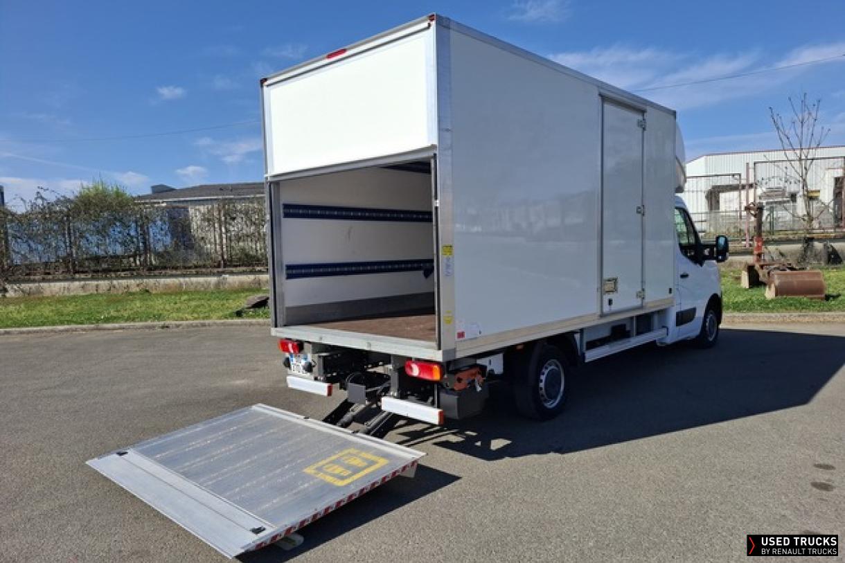 Renault Master 145