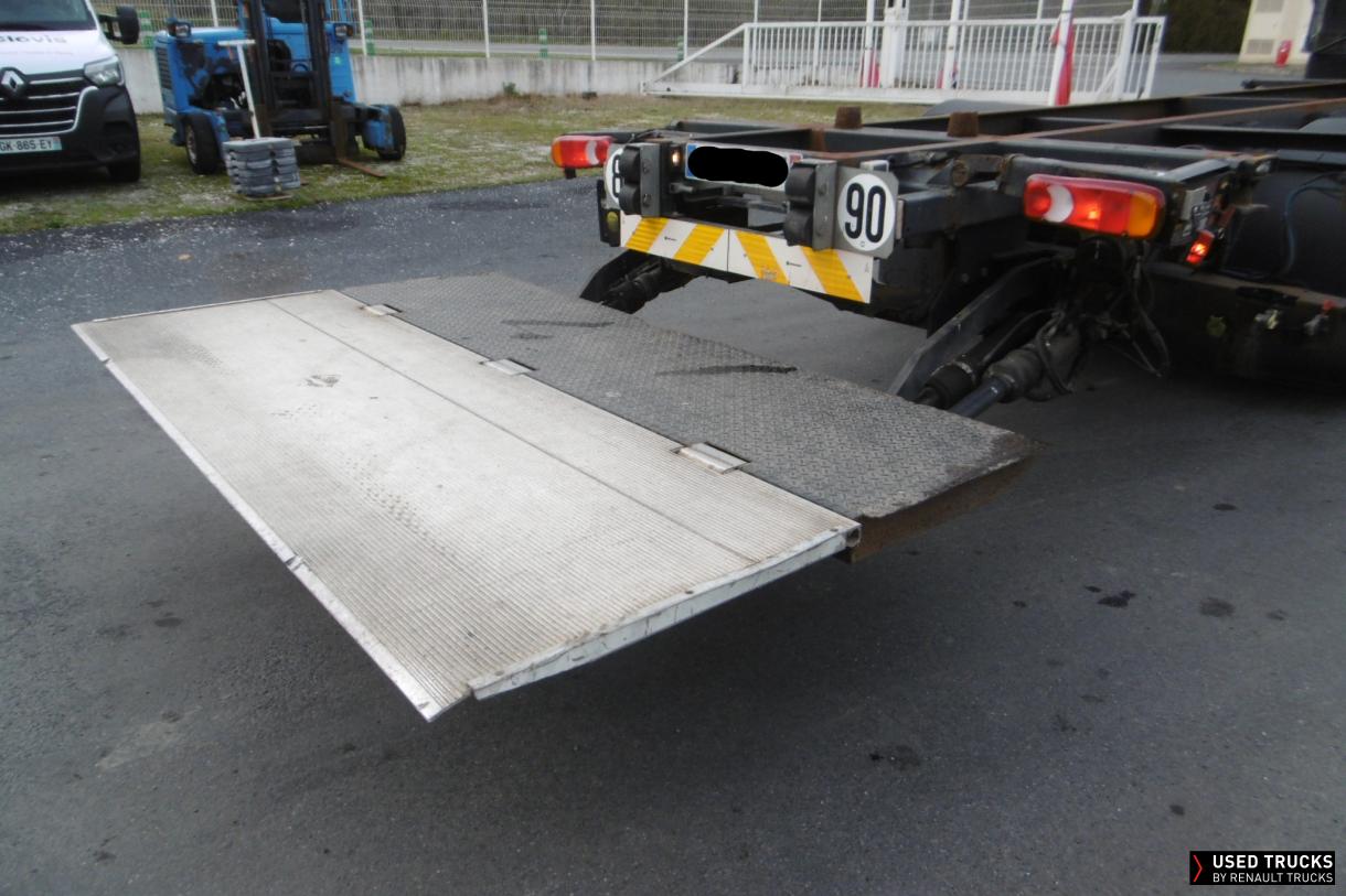 Renault Trucks Premium Route 410