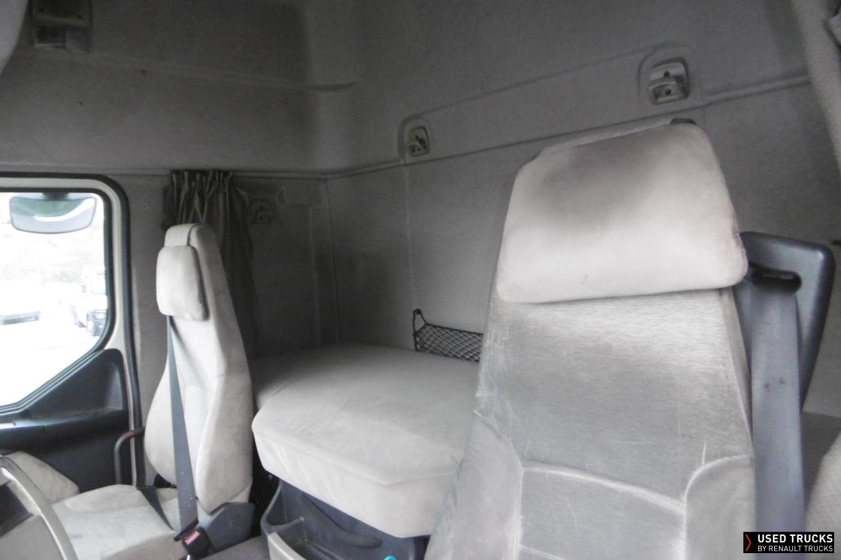 Renault Trucks Premium Route 410