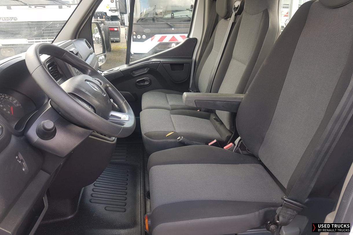 Renault Trucks Master 145