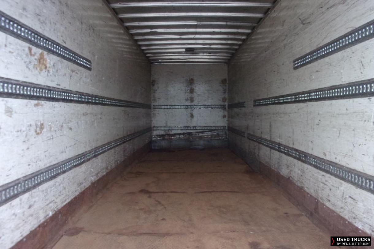 Renault Trucks D Wide 320