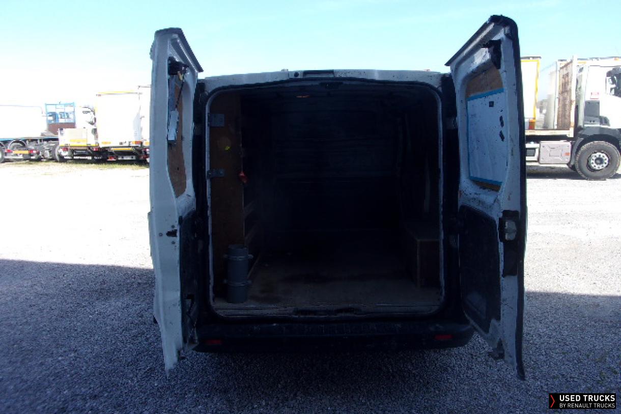 Nissan NV300 120