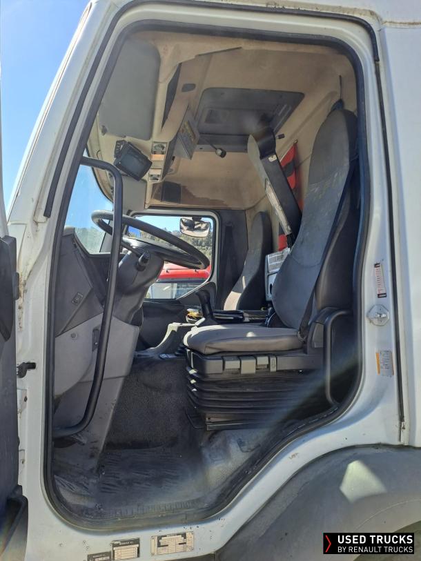 Renault Trucks Premium 320