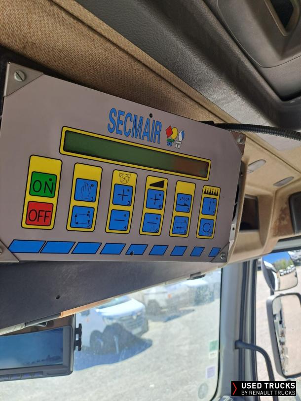 Renault Trucks Premium 320