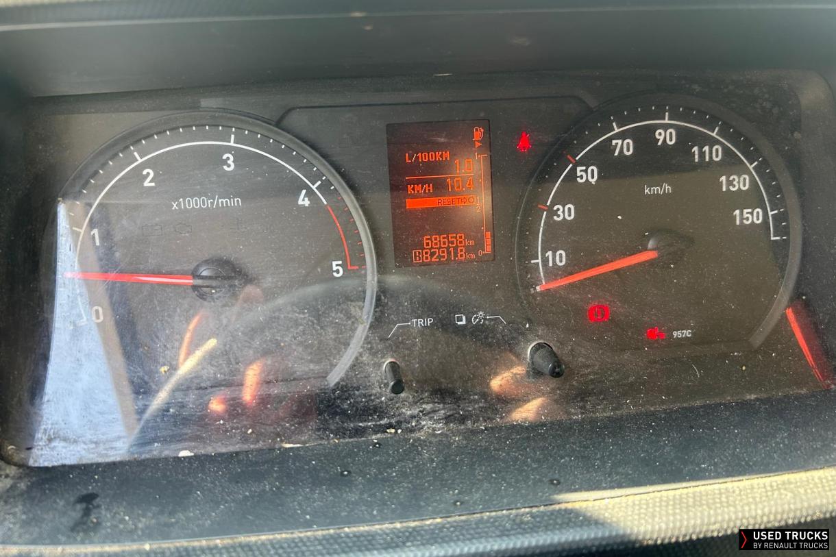 Renault Trucks Maxity 140
