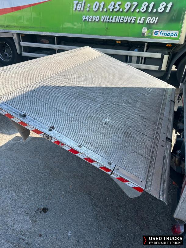 Renault Trucks Maxity 140