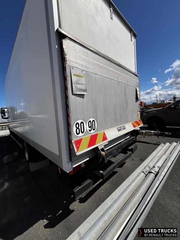 Renault Trucks D cab 2M 180