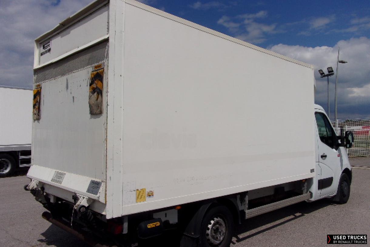Renault Trucks Master 145