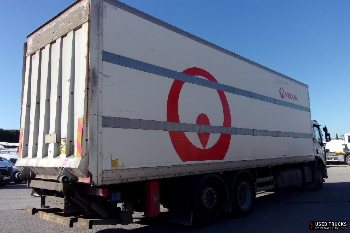 Renault Trucks D Wide 320