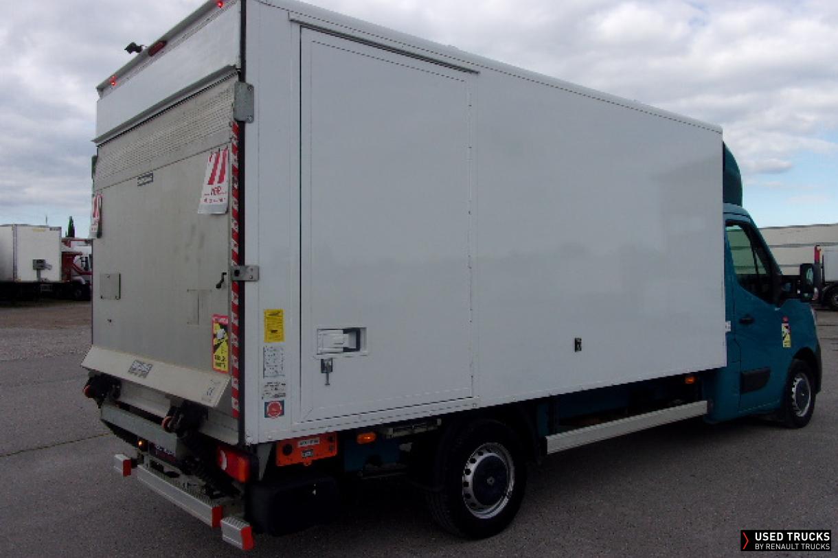 Renault Trucks Master 135