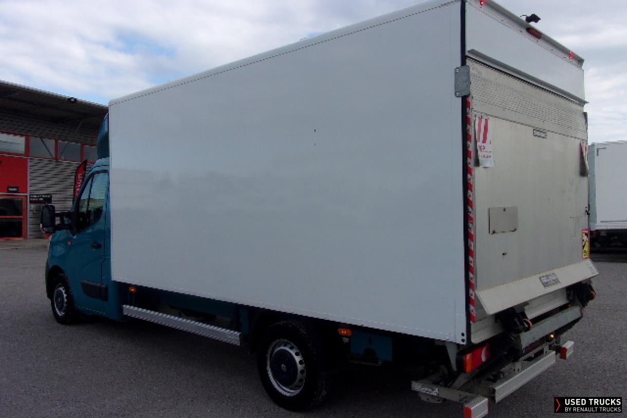 Renault Trucks Master 135