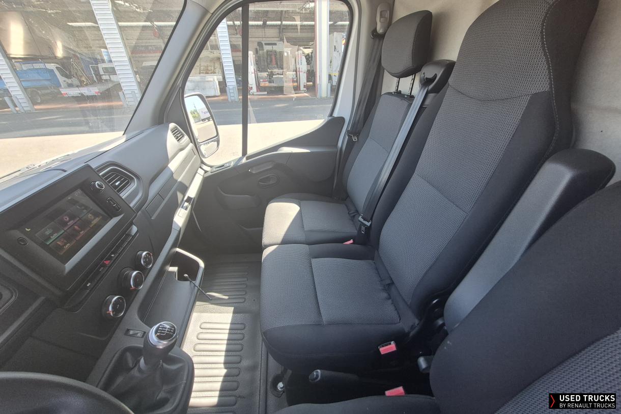 Renault Master 136