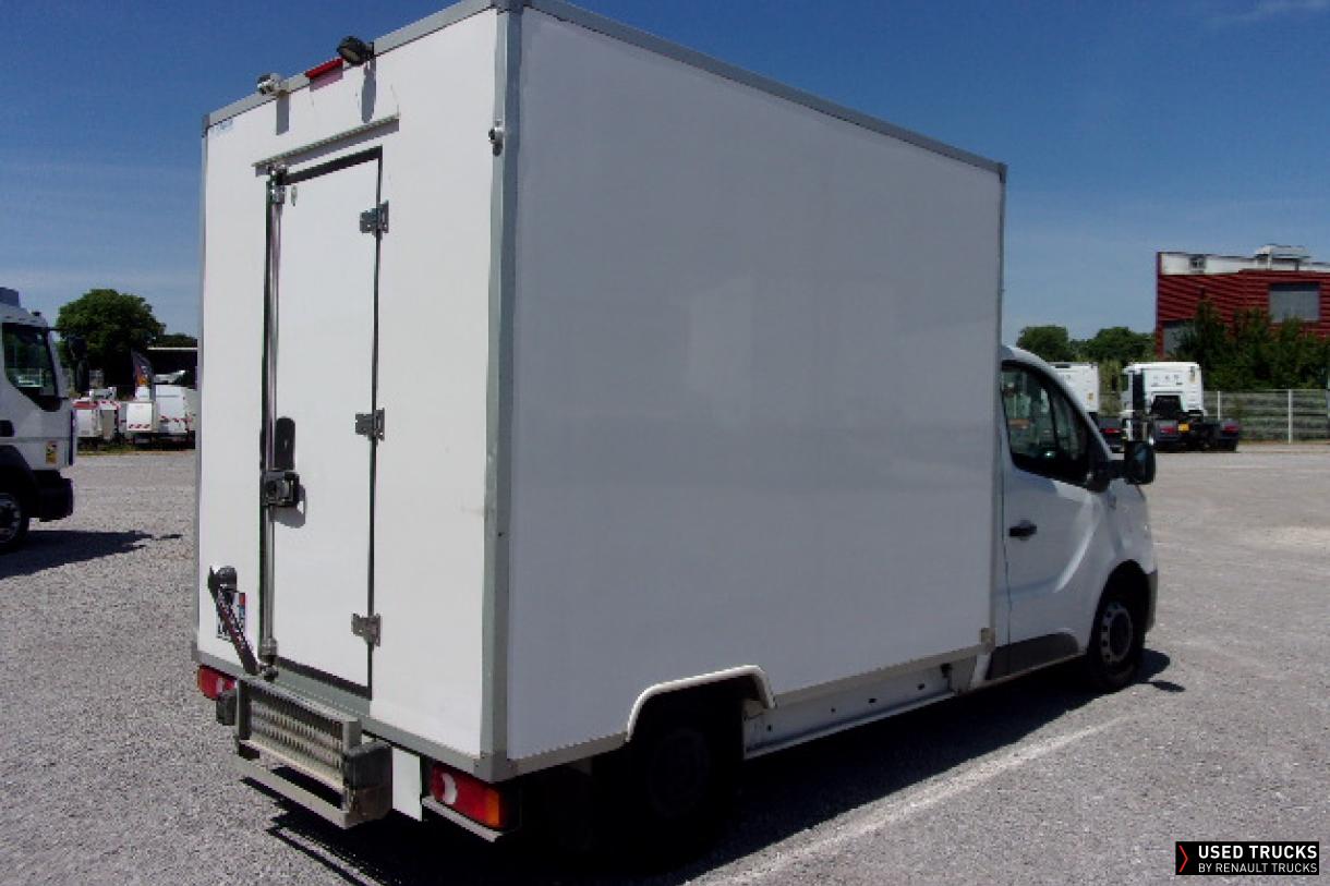 Renault Trucks Trafic 145