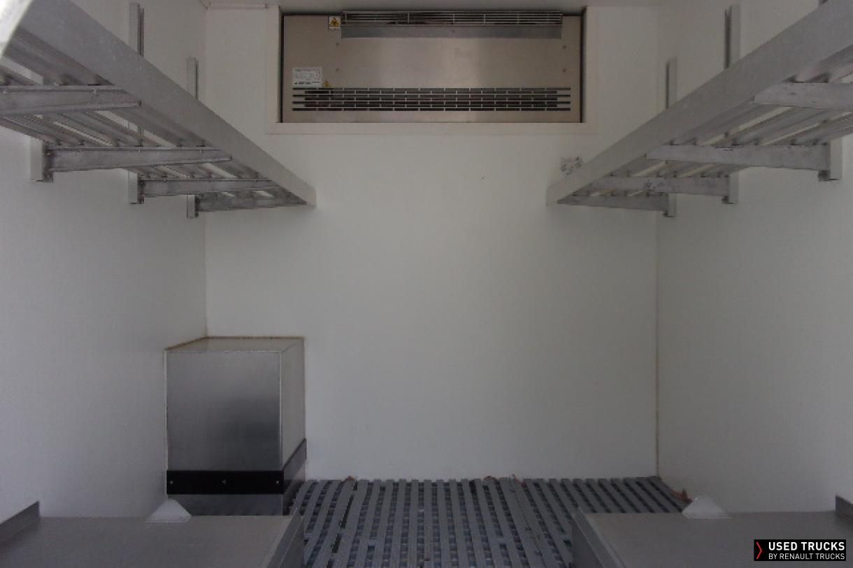 Renault Trucks Trafic 145